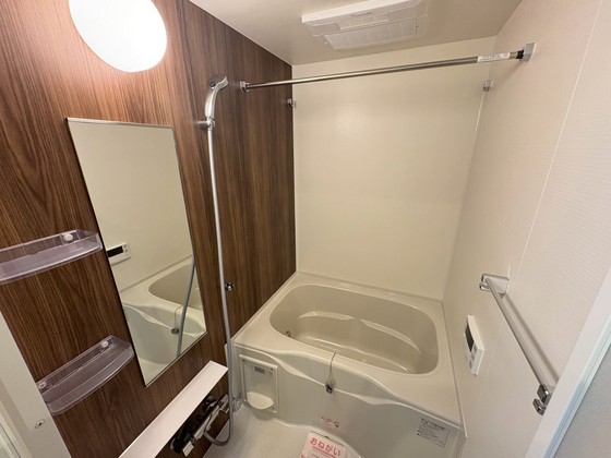 バス・シャワールーム　※別部屋の写真です