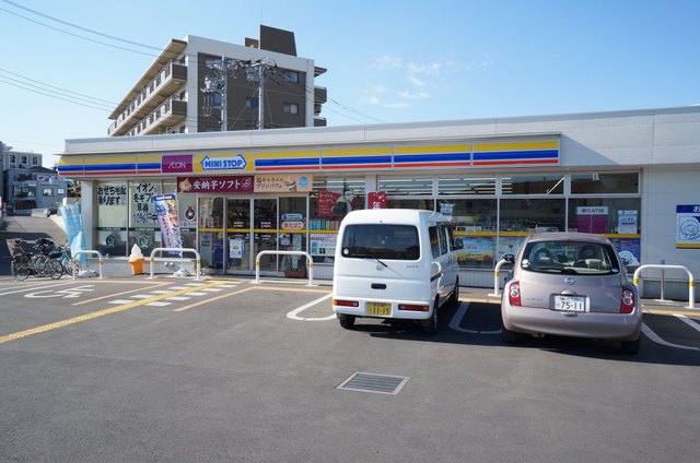 コンビニ　ミニストップ富士見鶴瀬東店（コンビニ）まで166m