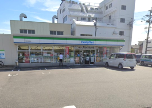 コンビニ　ファミリーマート 熱田花表町店（コンビニ）まで676m