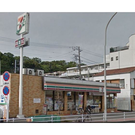 コンビニ　セブンイレブン横浜根岸３丁目店（コンビニ）まで284m