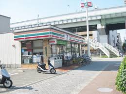 コンビニ　セブンイレブン 大阪泉尾4丁目店（コンビニ）まで554m