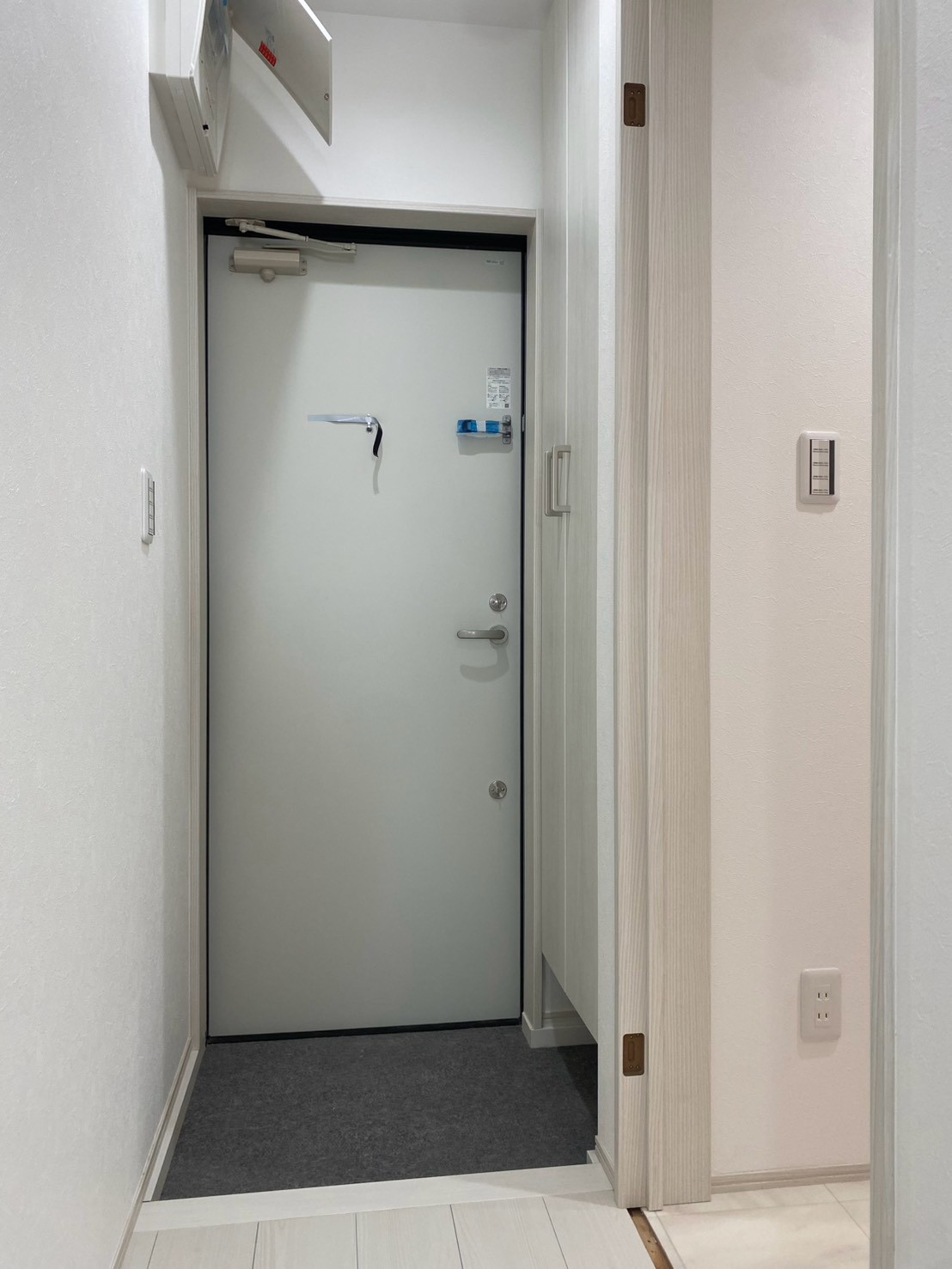 プルミエールの玄関写真