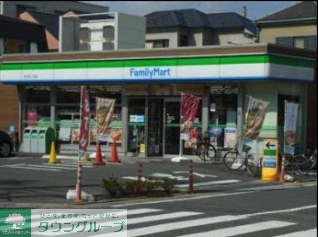 コンビニ　ファミリーマート市川宝二丁目店（コンビニ）まで677m