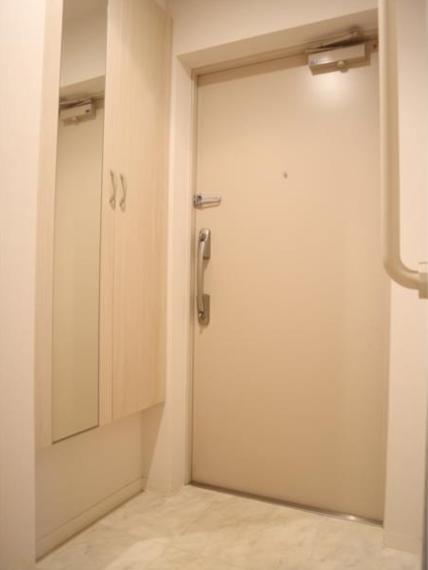 玄関　※別部屋写真
