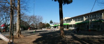 幼稚園・保育園　すずらん幼稚園（幼稚園・保育園）まで128m