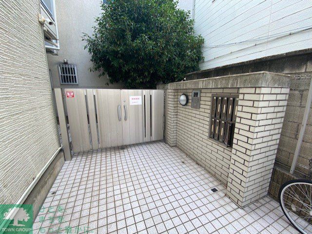 エントランス　現況を優先