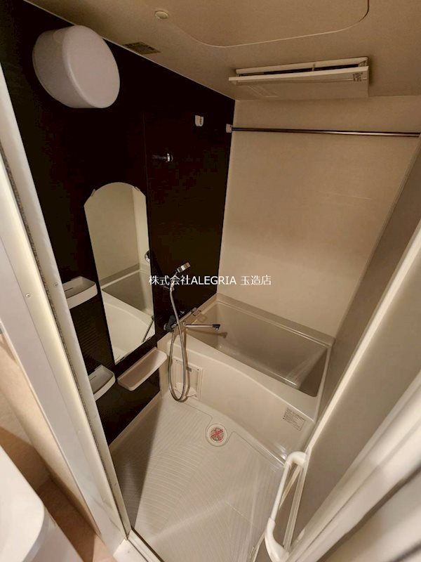 バス・シャワールーム　浴室乾燥機完備◎