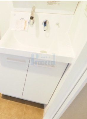 洗面設備　使いやすい独立洗面台☆