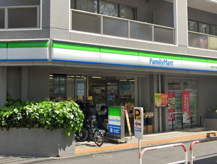 コンビニ　ファミリーマート 世田谷千歳通り店（コンビニ）まで399m