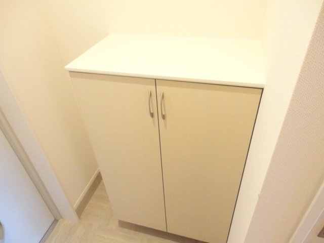 玄関　下駄箱