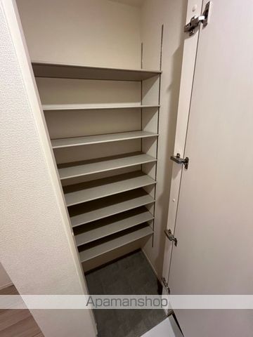 Lotusの内装写真