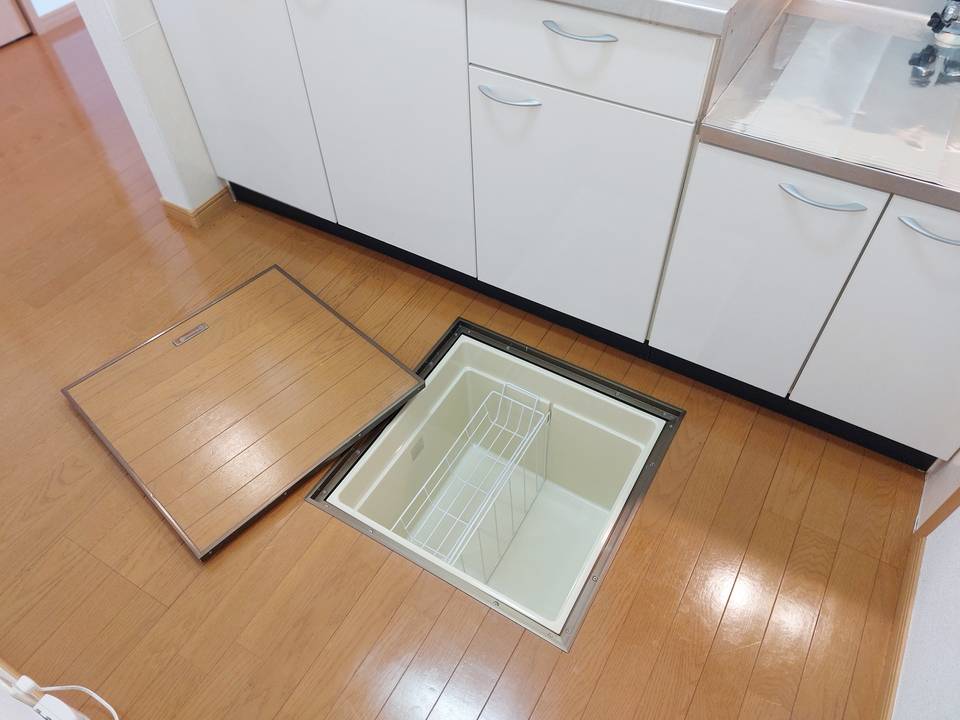 収納　床下収納