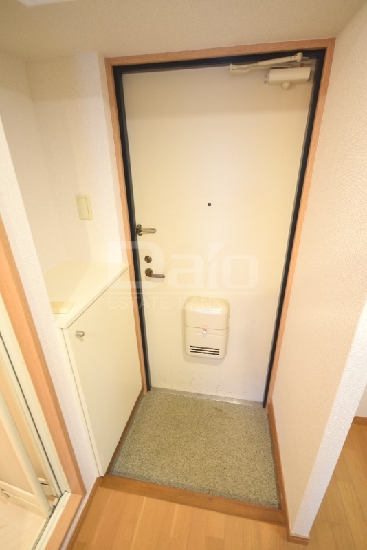 玄関　※写真は同タイプ別部屋です。