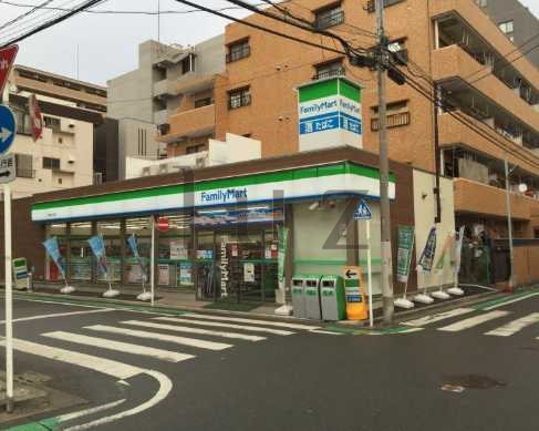 コンビニ　ファミリーマート 横浜新川町店（コンビニ）まで25m