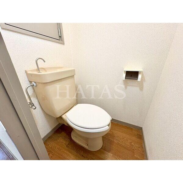 トイレ　同物件別部屋です