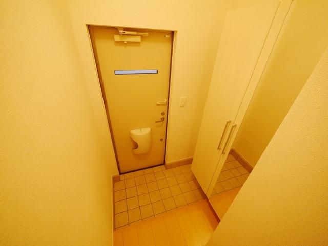 玄関　★同物件他部屋写真です★
