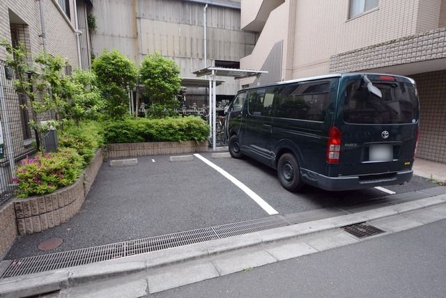 その他　敷地内駐車場