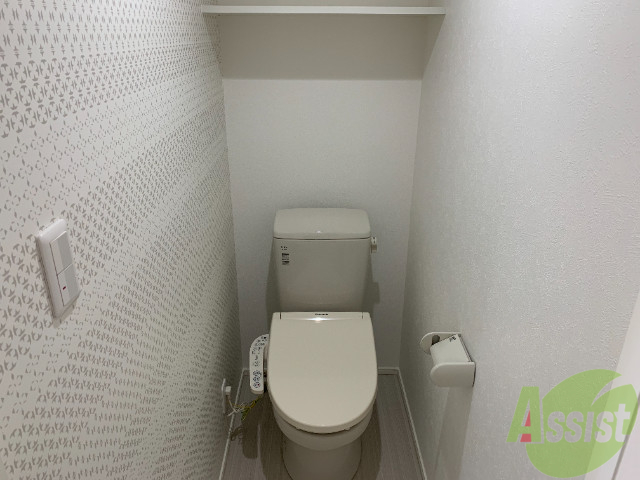 トイレ　各機能付きの便利なトイレです。洗面所横にございます。