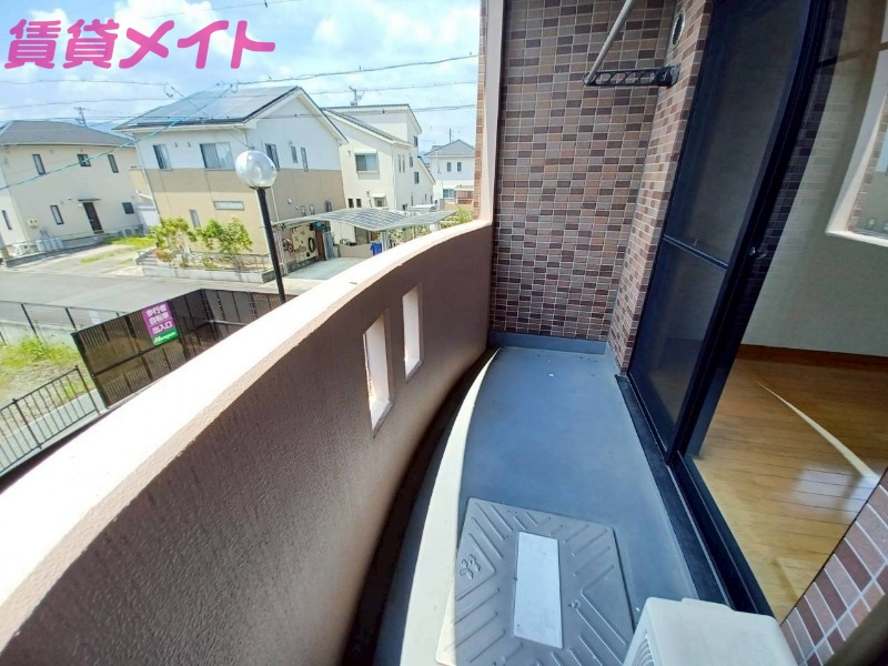マンション芸濃の内装写真
