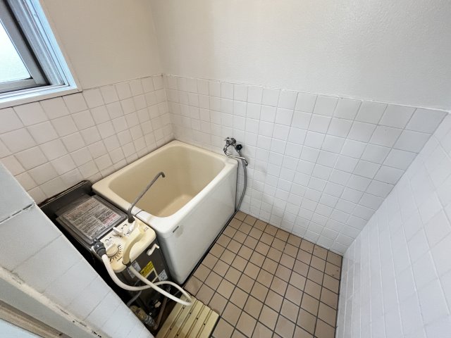 バス・シャワールーム　※別のお部屋の参考写真です。
