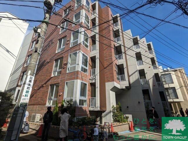 東急目黒線 武蔵小山駅 徒歩5分 6階建 築3年の外観写真