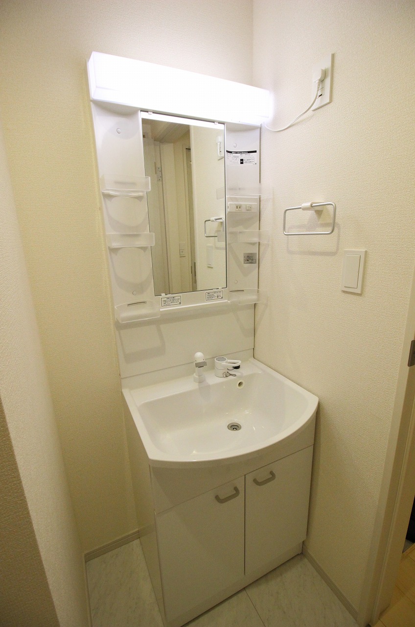 洗面設備　別の部屋の写真です