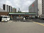 コンビニ　ファミリーマート 芦原橋駅前店（コンビニ）まで180m