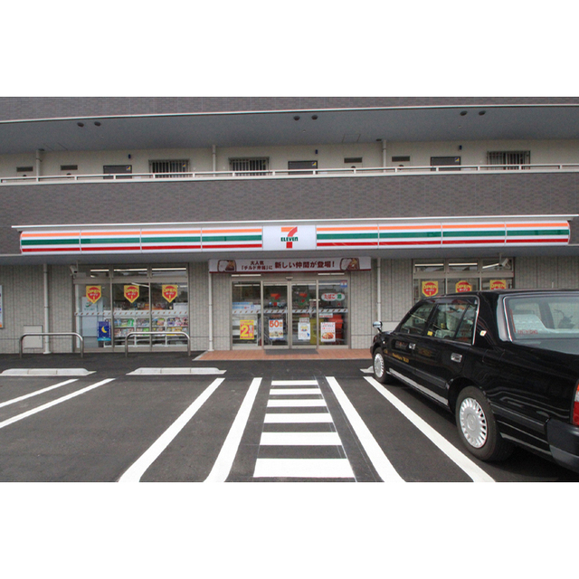 コンビニ　セブンイレブン土浦桜町３丁目店（コンビニ）まで296m