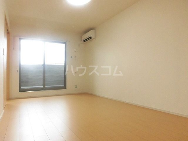 ネオコート Eの居間写真