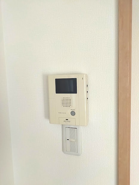 セキュリティ　☆安心のモニター付きインターホン☆