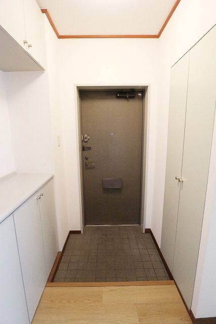 瀬田フラットの玄関写真