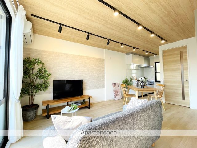 駿東郡清水町 2階建 築31年の居間写真
