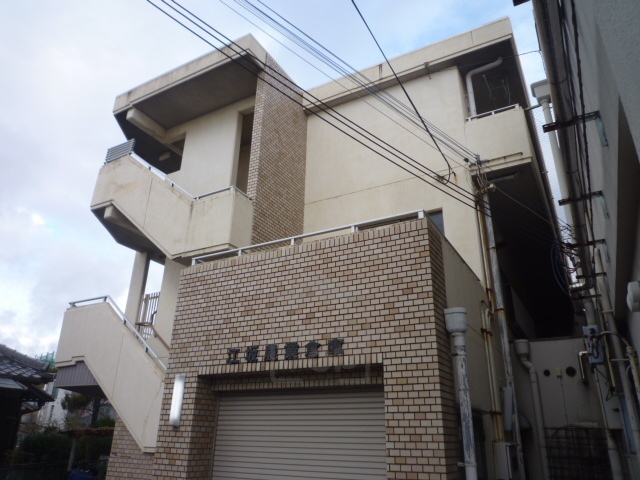 江坂農業会館の外観写真