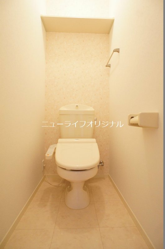 トイレ　トイレには快適な温水洗浄便座付