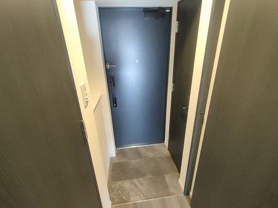 玄関　※別部屋の写真です