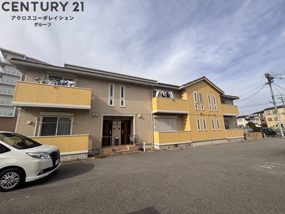 建物外観　宅配ボックス完備！駐車場あります☆