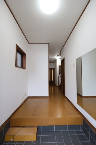 大阪狭山市西山台戸建の玄関写真