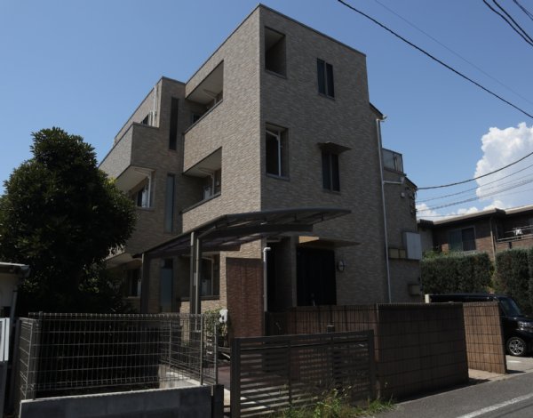 建物外観　落ち着いた雰囲気の外観です
