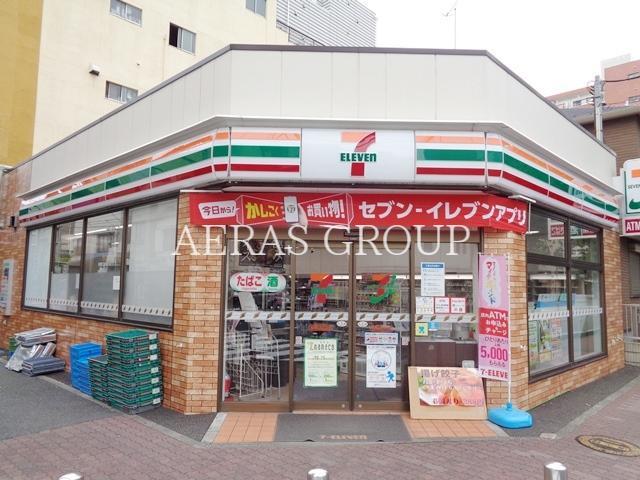 コンビニ　セブンイレブン横浜南吉田町4丁目店（コンビニ）まで116m