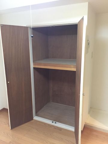 収納　アビタシオン石川
