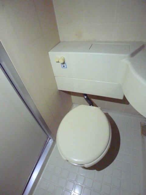 地下鉄鶴舞線 浅間町駅 徒歩3分 7階建 築38年のトイレ写真