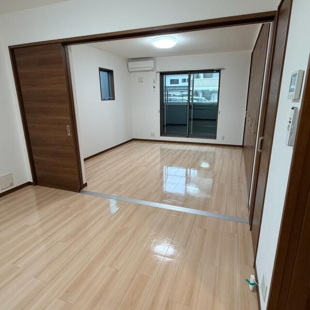 ＪＲ横浜線 矢部駅 徒歩3分 2階建 築8年の居間写真