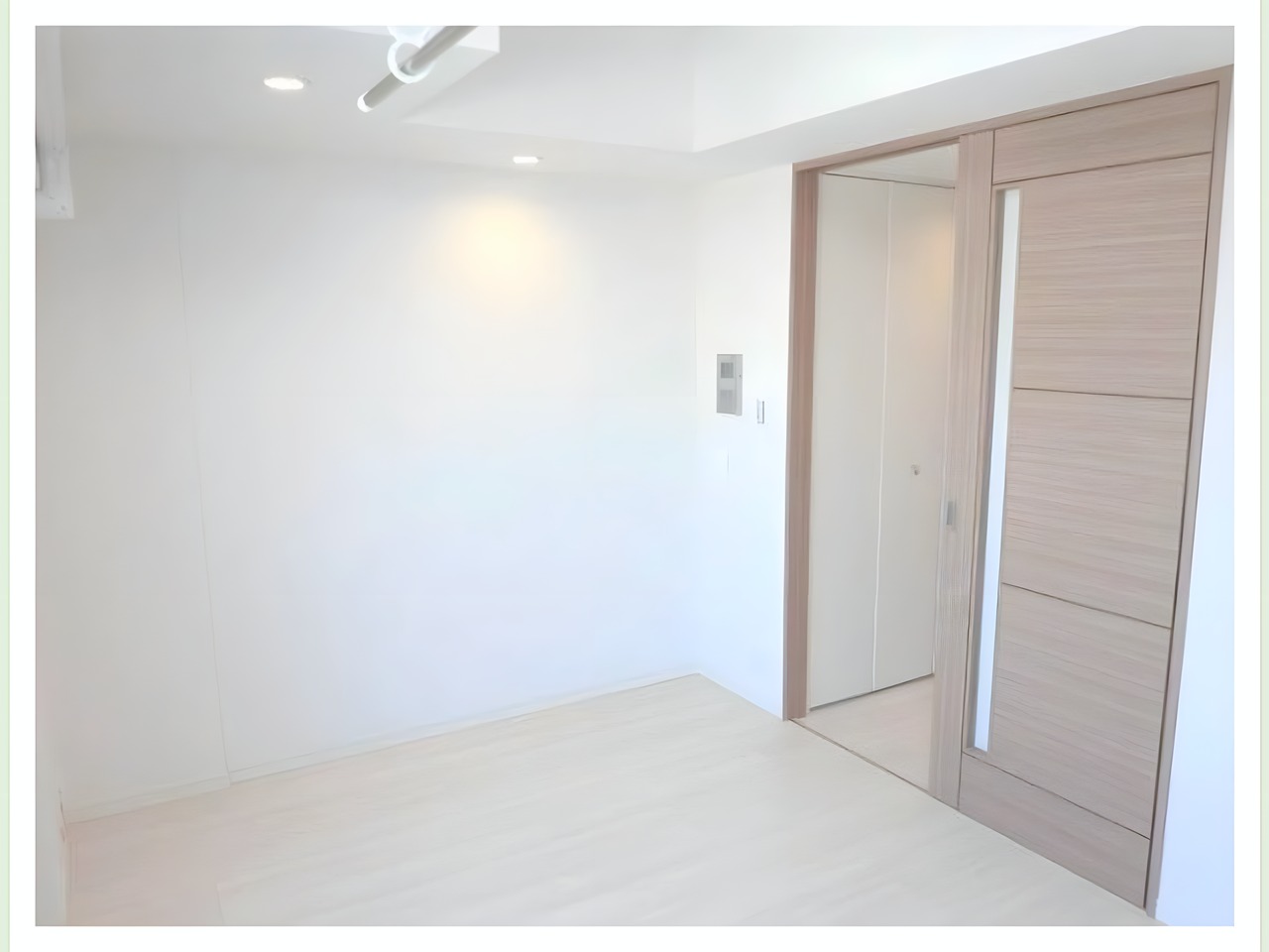 フェニシア三軒茶屋の居間写真