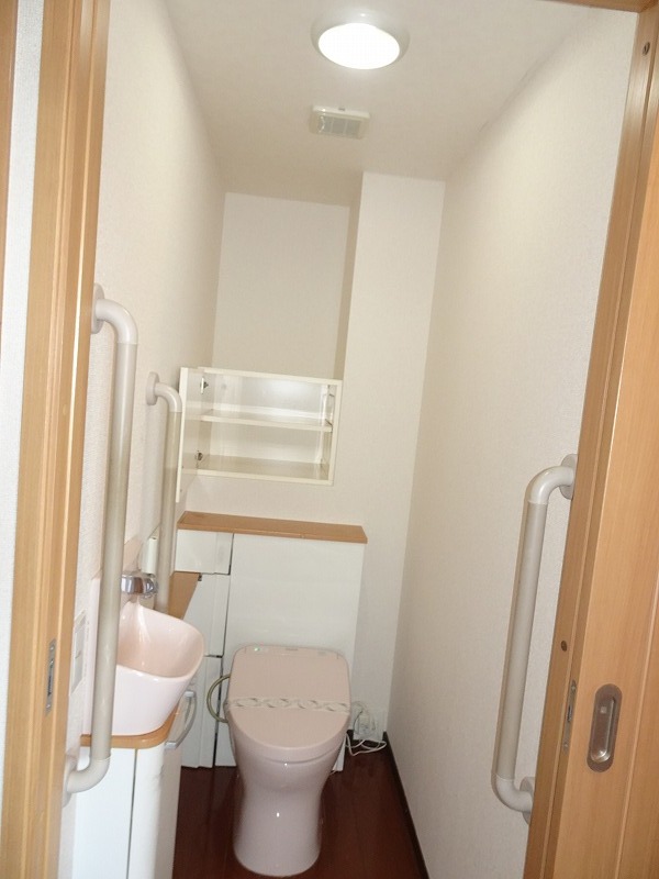 東急ドエルアルス湘南台アネックスのトイレ写真