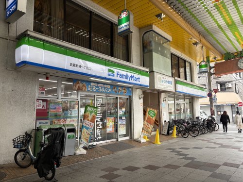 コンビニ　ファミリーマート 武蔵新城一丁目店（コンビニ）まで90m