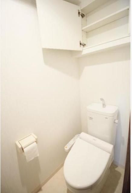 トイレ　写真は同タイプ住居です。