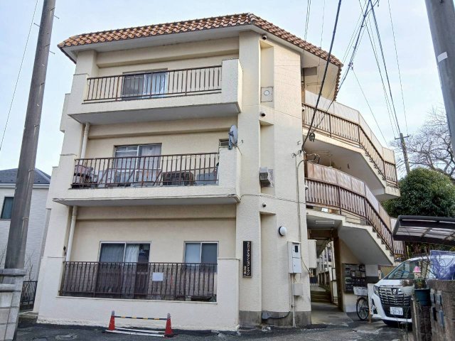 建物外観　落ち着いた雰囲気の外観です