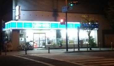 コンビニ　ローソンサテライト  OSLドーム前千代崎駅店（コンビニ）まで585m