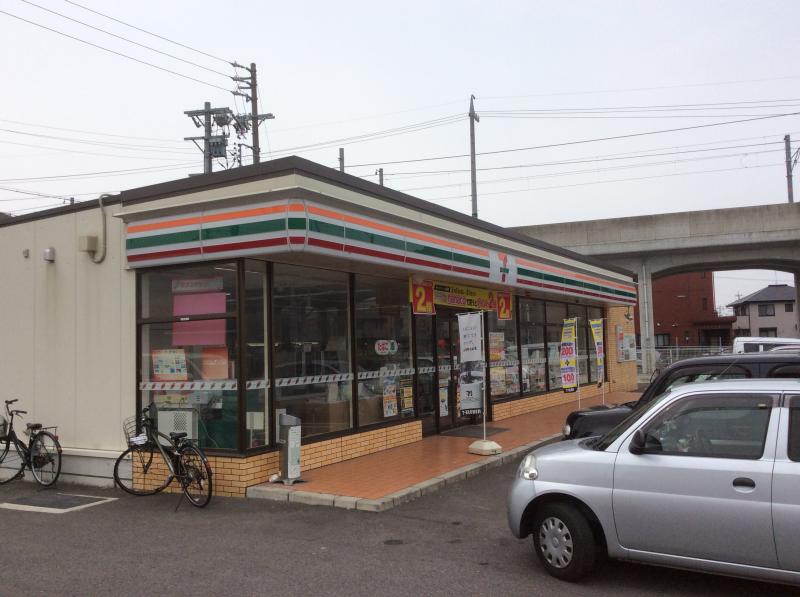 コンビニ　セブンイレブン 春日井勝川町10丁目店（コンビニ）まで547m