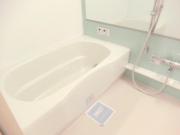 バス・シャワールーム　大型浴室！追い焚き有り！